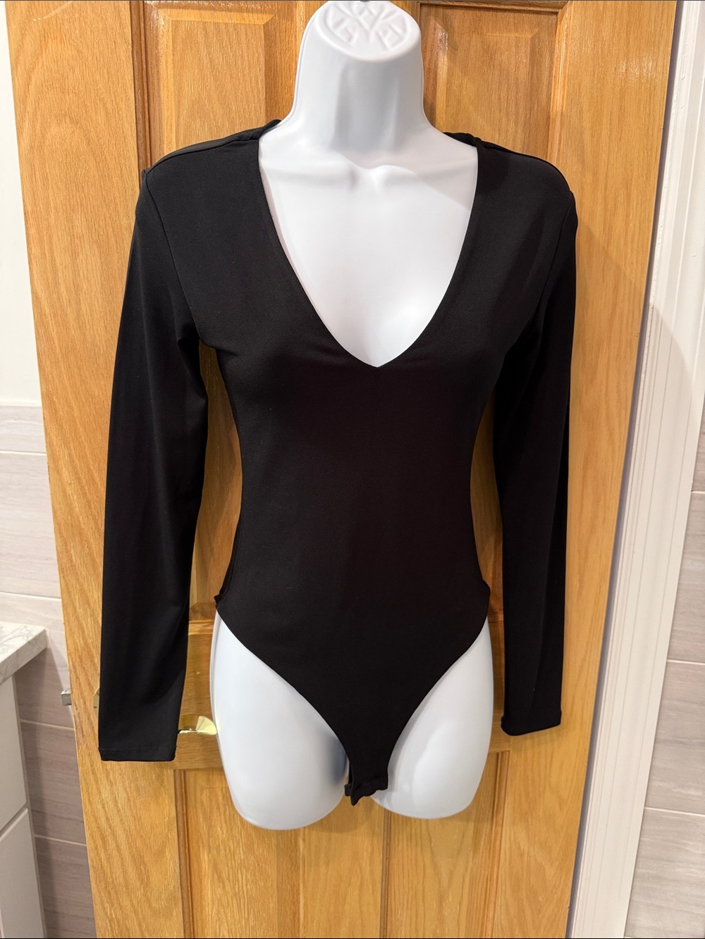 Leith Black Long-Sleeve V-Neck Bodysuit